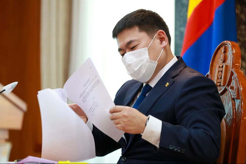 Нэр бүхий сайд нар ₮33.8 тэрбумыг зориулалтын бусаар зарцуулжээ